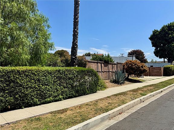 4th image of 1168 Knoll Dr