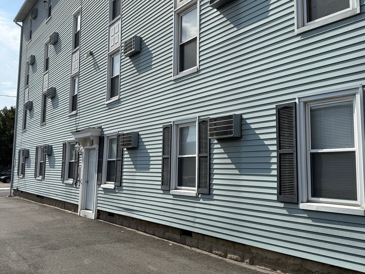 1 bed, 900 sqft, $1,400 — Photo 1