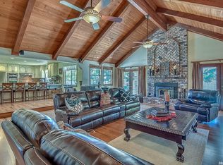 8300 E Peltier Rd, Acampo, CA 95220