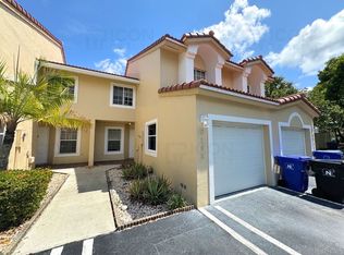8135 Southgate Blvd, Pompano Beach, FL 33068