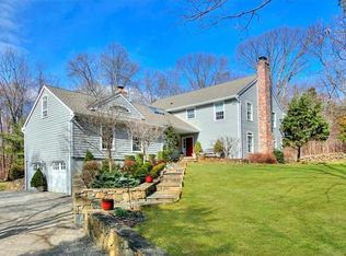 21 Timber Mill Ln, Weston, CT