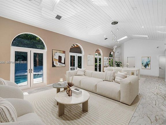 3rd image of 530 Sabal Palm Rd