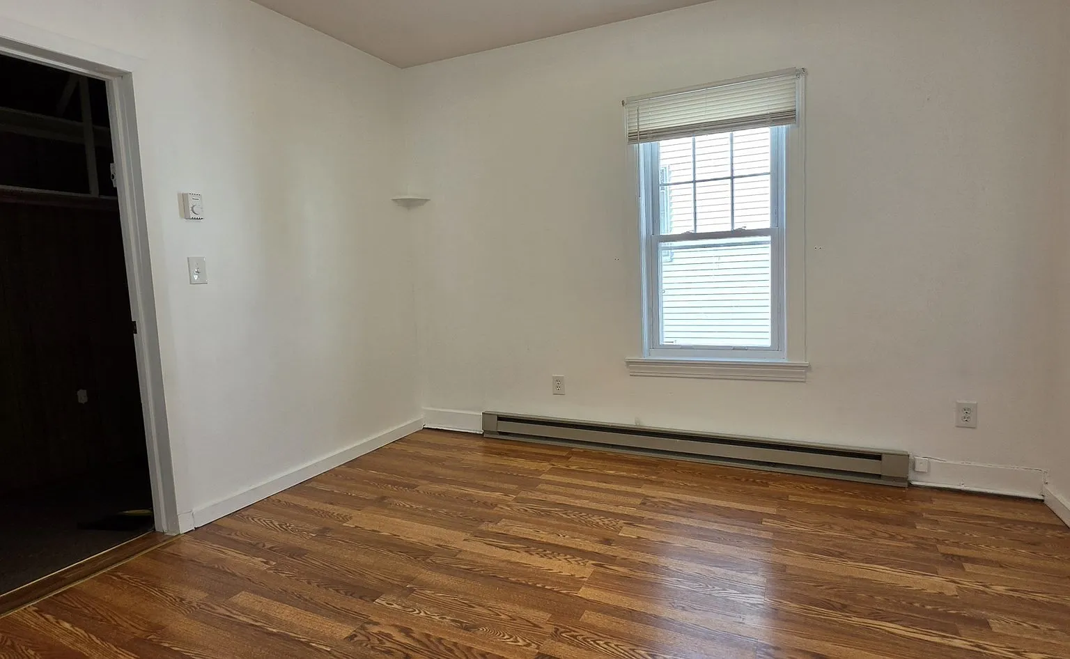 3 bed, 1.0 bath, 1066 sqft, $1,950 — Photo 4
