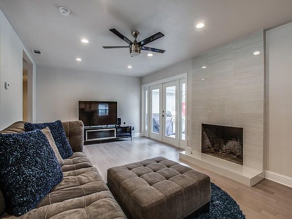 3rd image of 8338 San Cristobal Dr