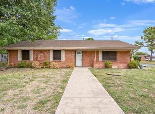 200 Melody Ln, Terrell, TX 75160