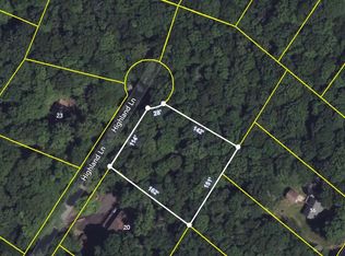 22 Highland Ln, Hawley, PA 18428