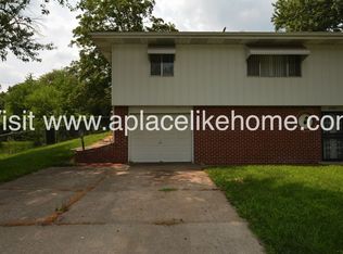 4742 Antioch Rd, Shawnee, KS 66203
