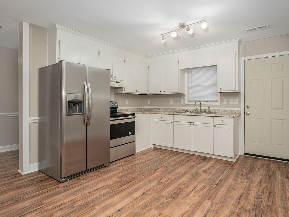 1st image of 915 Alton St #927