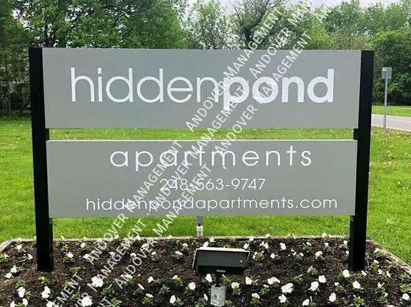 525 Pontiac St APT 23, Oxford, MI 48371