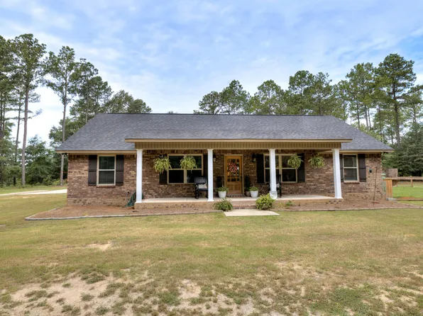 3960 Black River Rd, Dalzell, SC 29040