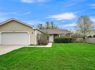 1013 N Country Ln, Palatine, IL 60067