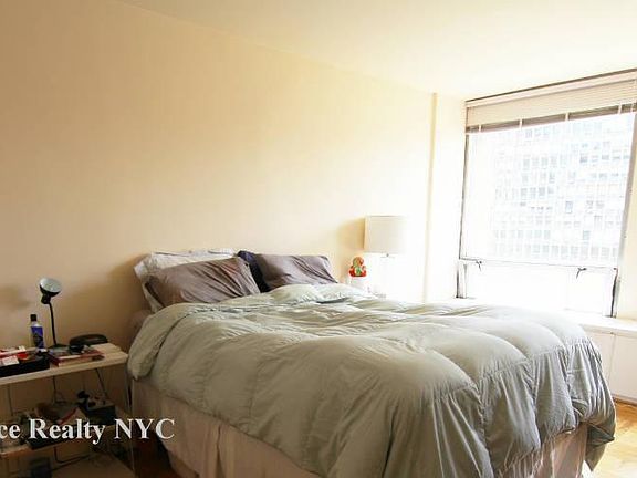3rd image of 330 E 33rd St APT 8B