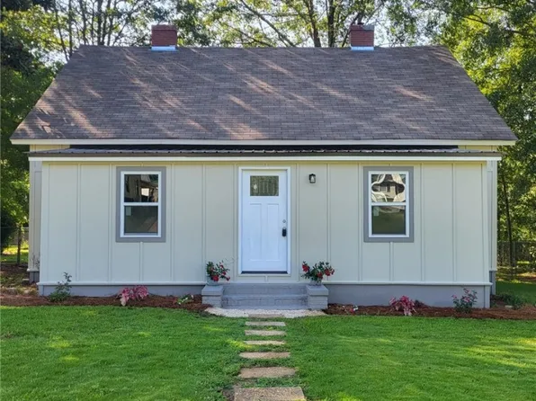308 Bland St, Valley, AL 36854