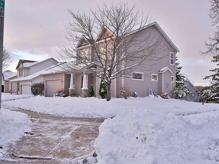 7810 Twinflower Dr — Photo 45
