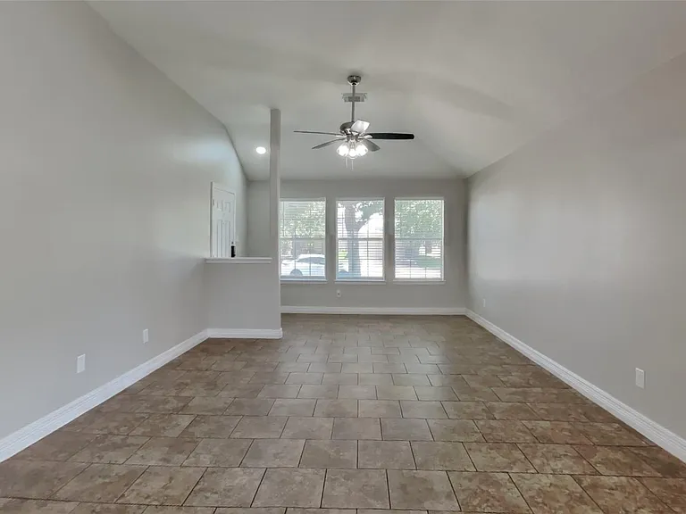 19518 Kadabra Dr — Photo 2