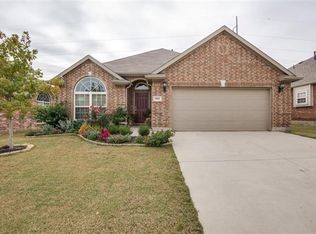 992 Wellington Dr, Lewisville, TX 75067