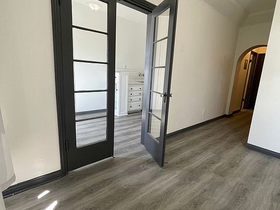 3rd image of 2135 Fair Park Ave APT 203