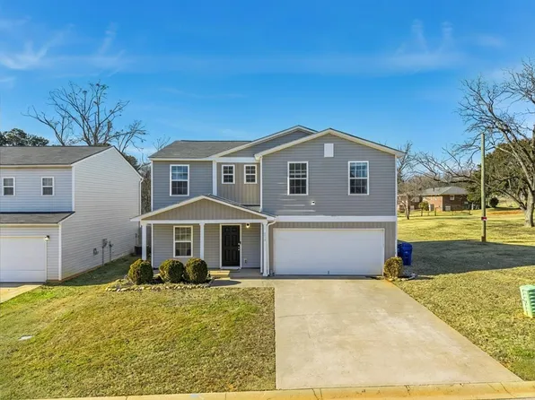 216 Wayfair Ln, Wellford, SC 29385