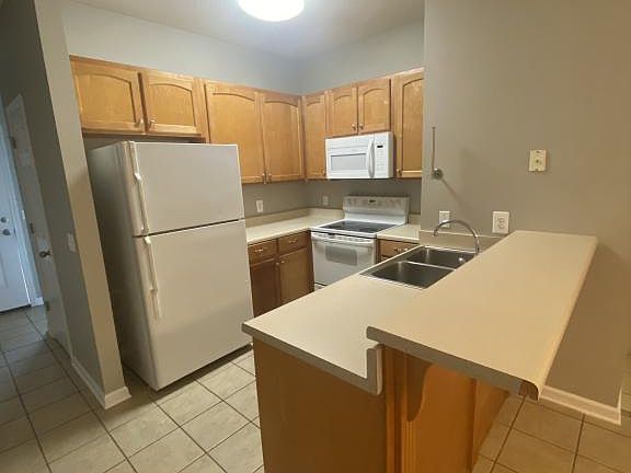 3rd image of 25 Courtyard Way