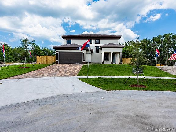 3rd image of 20541 SW 79th Ct