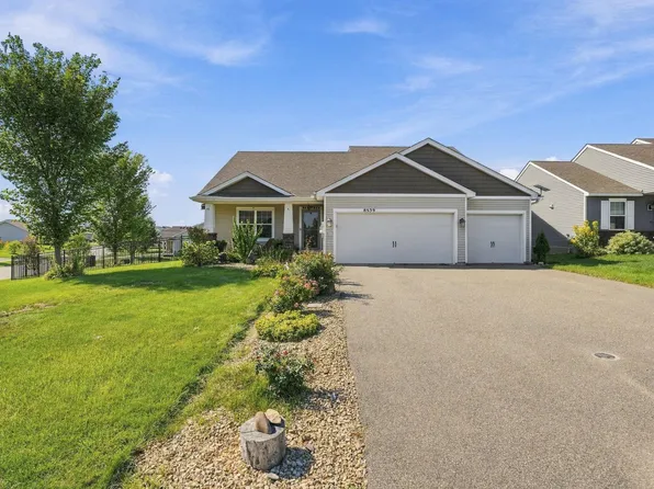 8539 Titanium Cir, Woodbury, MN 55129