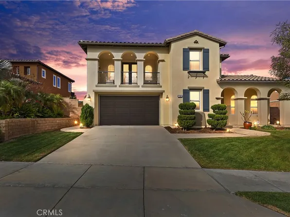 7585 Lady Banks Loop, Corona, CA 92883