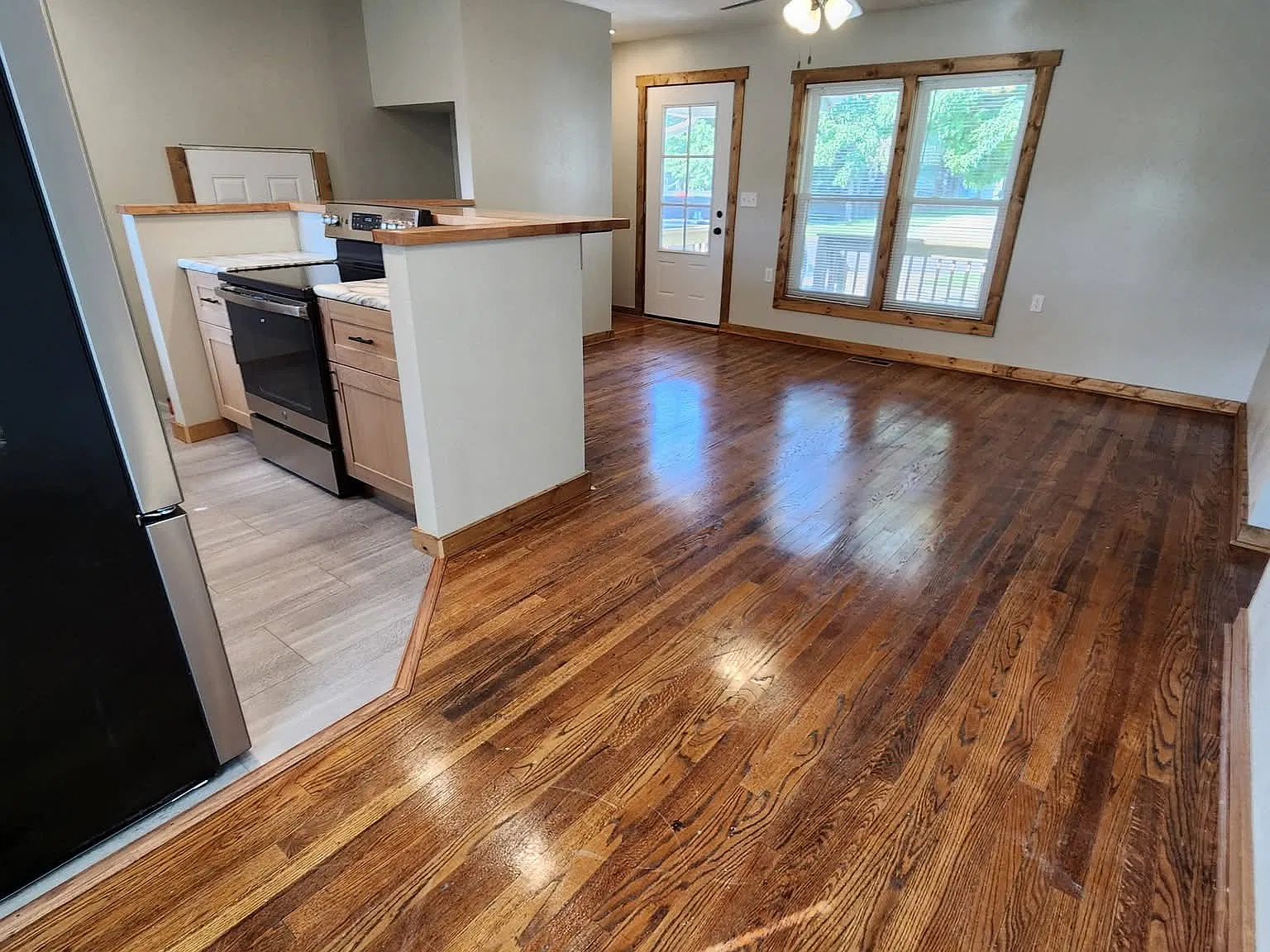 3 bed, 1044 sqft, $1,500 — Photo 2