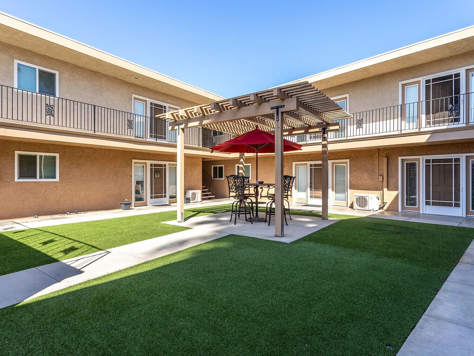Beautiful Sago Palms - Ask about our MOVE-IN SPECIALS! — Photo 4