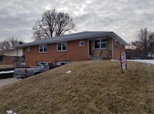 2726 N 93rd St, Omaha, NE 68134