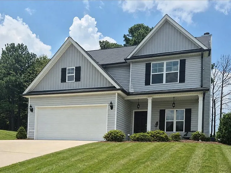 123 Mulberry Dr — Photo 2