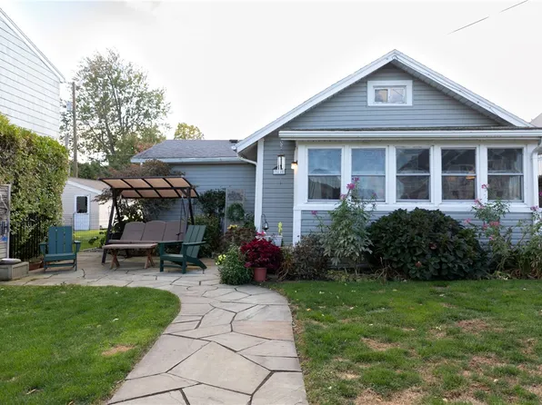 3345 Edgemere Dr, Rochester, NY 14612