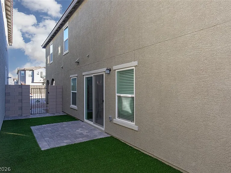 9099 Nostrand Ave — Photo 35