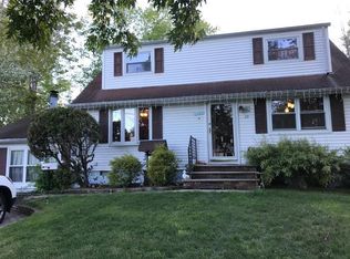 35 Nicholas Dr, Old Bridge, NJ 08857