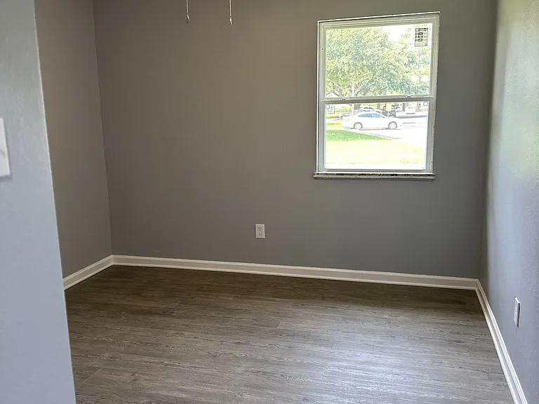 219 Leon St #6 — Photo 9