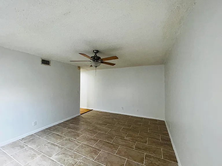 11983 Shakerwood Ln — Photo 41