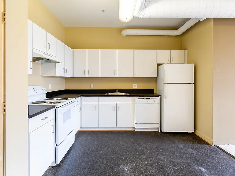 Cayuga Lofts — Photo 14