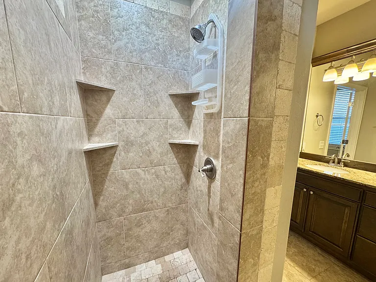 Primary Bedroom Walk-in Shower