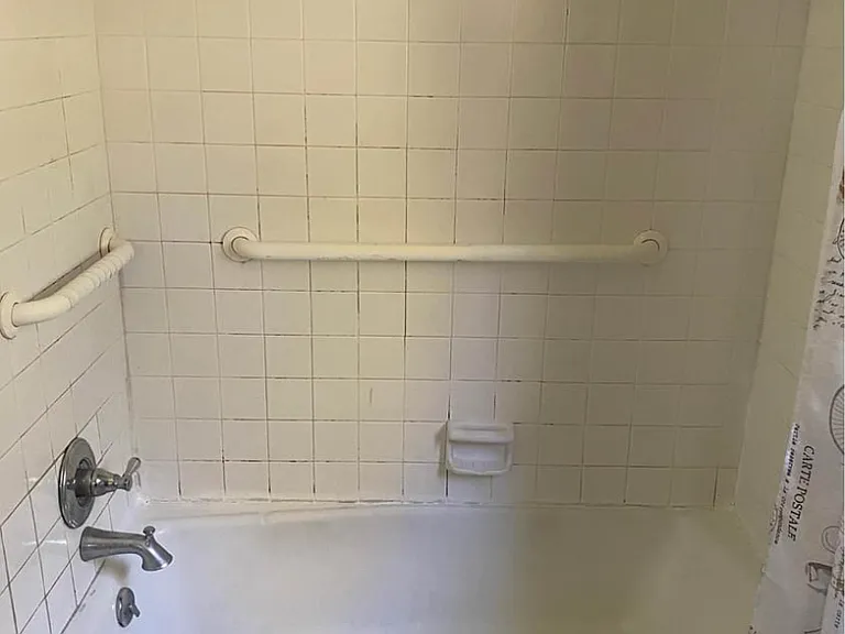 954 Majesty Ln — Photo 3