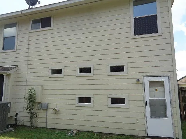 10326 Thornmont Ln — Photo 19