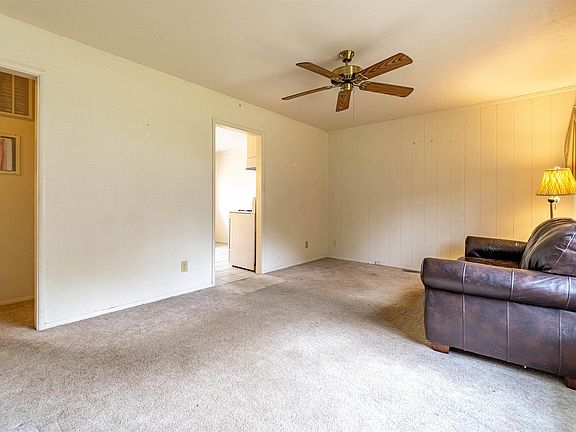3rd image of 4420 N Independence Ave
