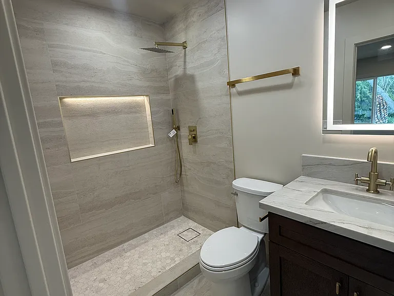 4395 Aragon Way — Photo 9