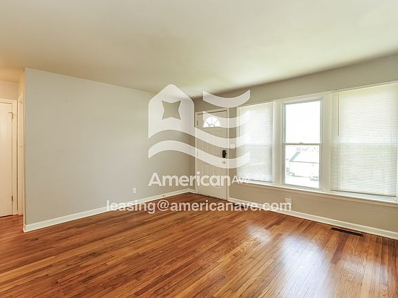 619468_005_living_room_13673806.jpg