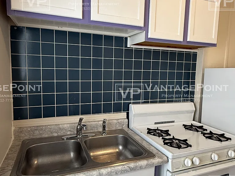 605 W Walnut St #3 — Photo 9