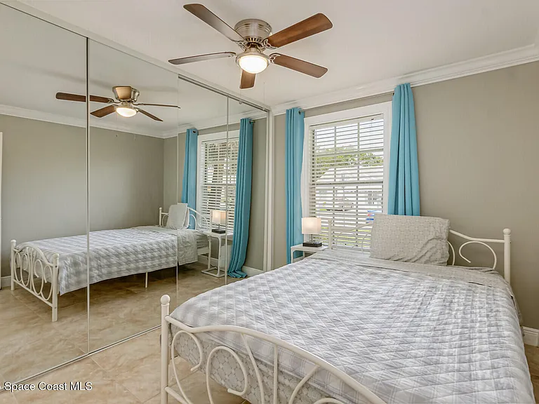4361 Silver Lake Dr — Photo 15