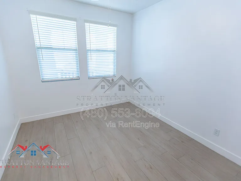 15075 W McKinley St — Photo 7