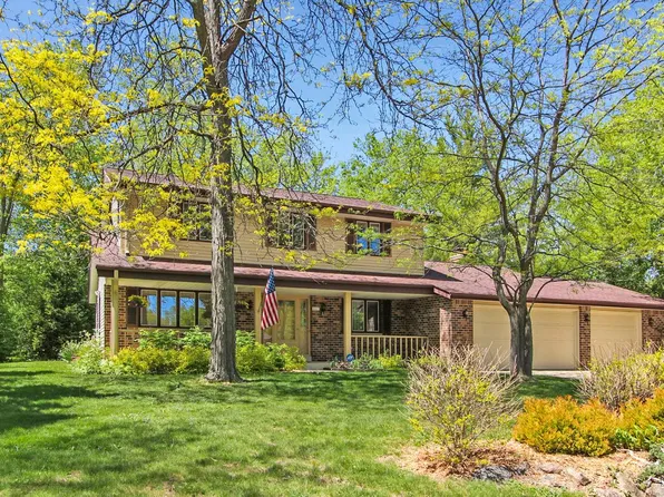 4657 S 114th STREET, Greenfield, WI 53228