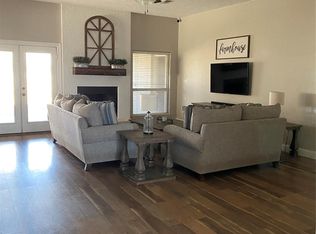 5802 Tremont Dr, Cove, TX 77523