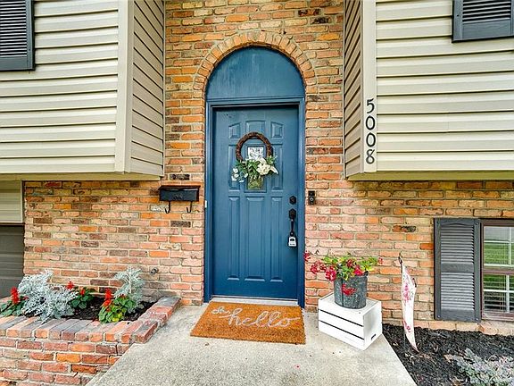 4th image of 5008 Victoria Ave
