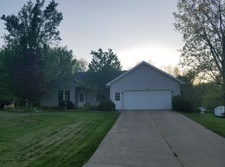 8842 Cory Dr, Delton, MI 49046