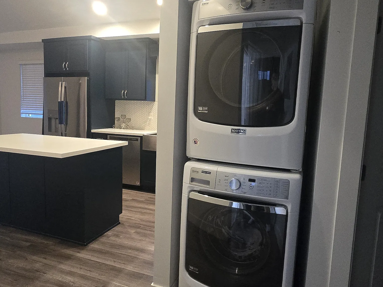 3 bed, 1000 sqft, $3,000 — Photo 3